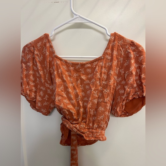 🍁American Eagle Tie Crop Top - Picture 7 of 8